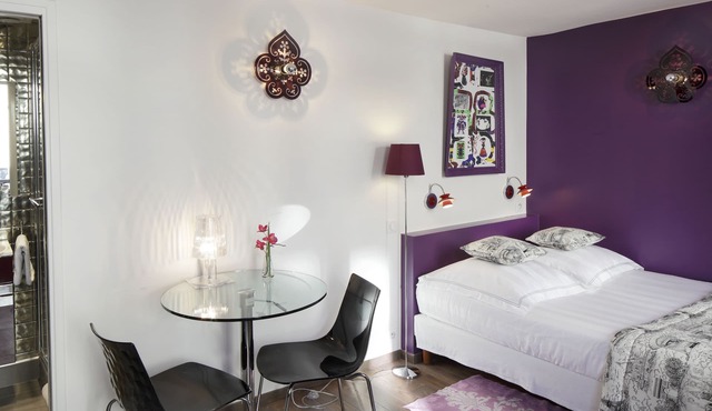 Design & Luxurious Apartment in the Heart of Marais A/C - 2 minutes to metro