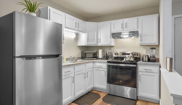 Downtown Med District: Idyllic 2BD, 1BA Capital City Retreat