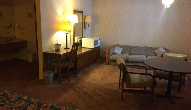Du Wayne Motel