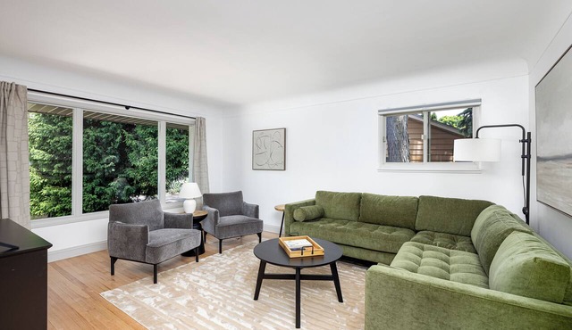 Family friendly 3-bedroom house in Plymouth, close to Old Village/Downtown