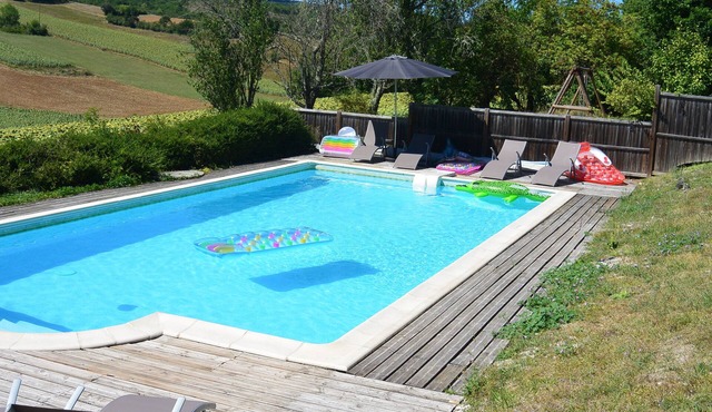 Fantastic barn conversion near Cordes sur Ciel with 4 bedrooms and pool in Itzac