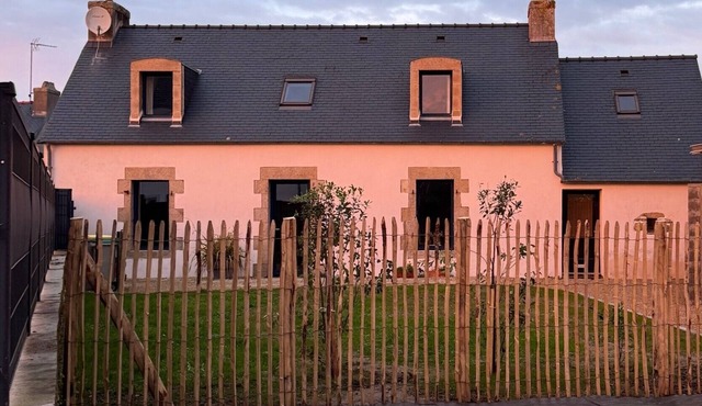 Fisherman's cottage in St Guénolé, near Pors Carn, La Torche
