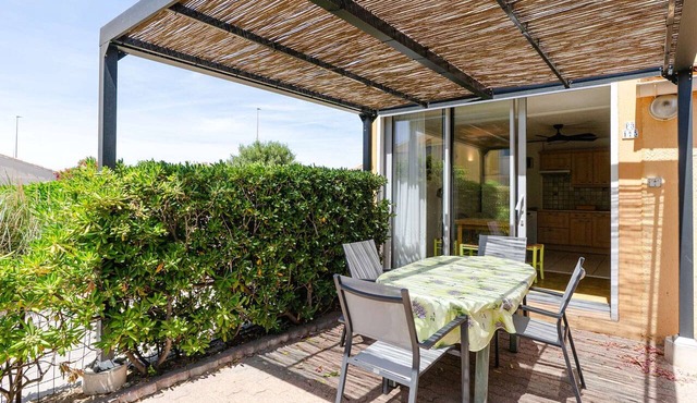 Beachfront 2-Room Apartment, Terrace, Parking, Sleeps 4 - Narbonne-Plage