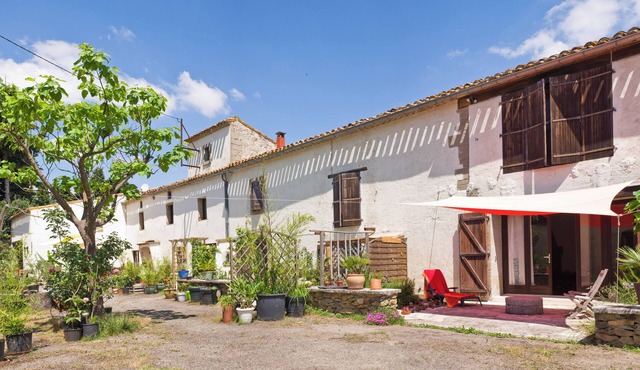 Gite in the countryside but 3 km from a village with all amenities.