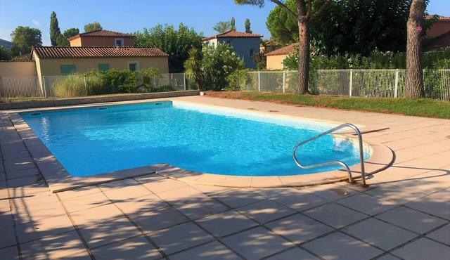 Golf cottage in the heart of Drôme Provençale