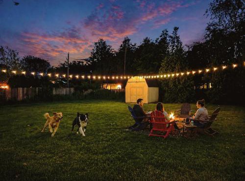 Great for Groups & Reunions, Pet Friendly Ranch, Huge Fenced Yard, 5 min to ND