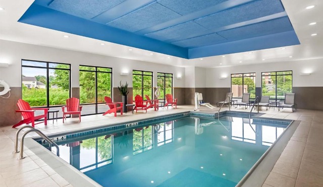 Hampton Inn Dekalb - Near the University