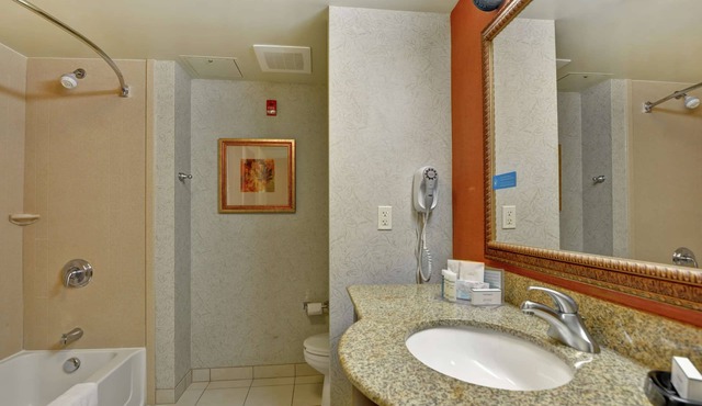 Hampton Inn & Suites Peoria at Grand Prairie, IL