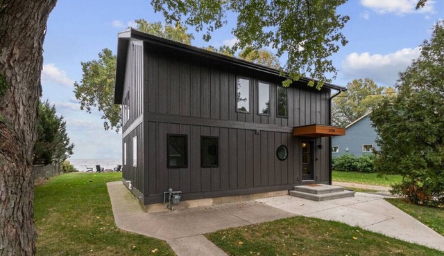 Hickory on the Lake – Your Lake Winnebago Vacation Rental in Oshkosh
