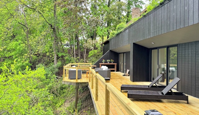 Hidden Gem just steps from Downtown
