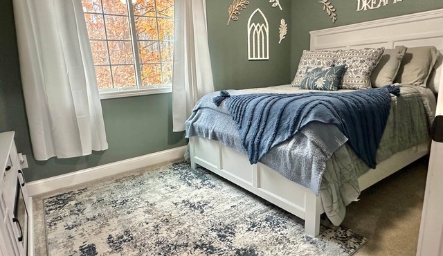 Hidden Oaks | The Cottage | Unit 1