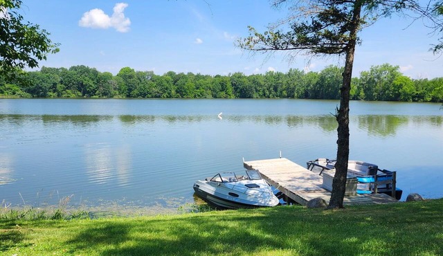 Historic Home on the shore of the Holloway Reservoir w/private boat dock