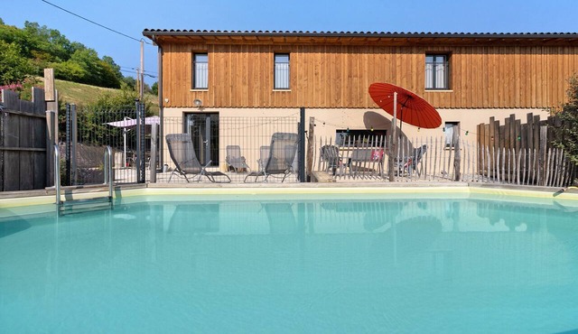 Holiday Home 'Maison De Vacances L Etable' with Private Pool, Wi-Fi and Air Conditioning