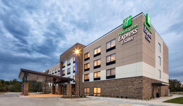 Holiday Inn Express East Peoria - Riverfront by IHG