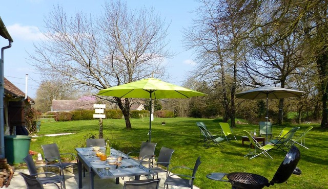 Homerez - Nice property for 8 ppl. with garden and terrace at Concremiers
