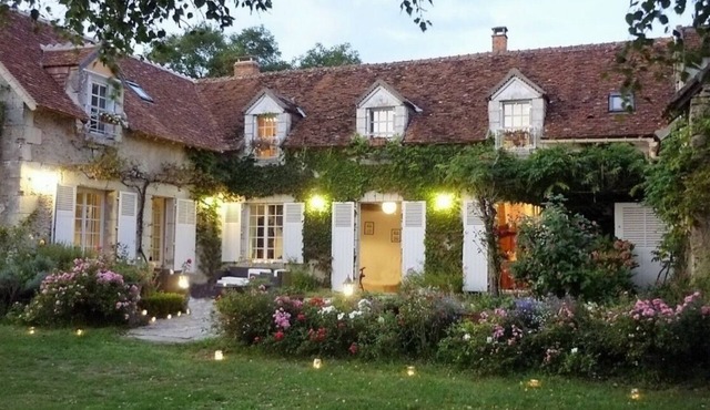 House with swimming pool in the heart of the Châteaux de la Loire