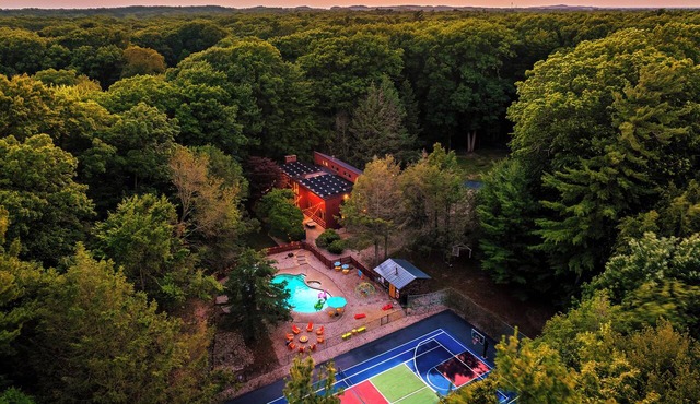 Htd Pool, Sports Court, Sauna, Hot Tub, Arcade, Bowling, EV - 5 Acre Estate