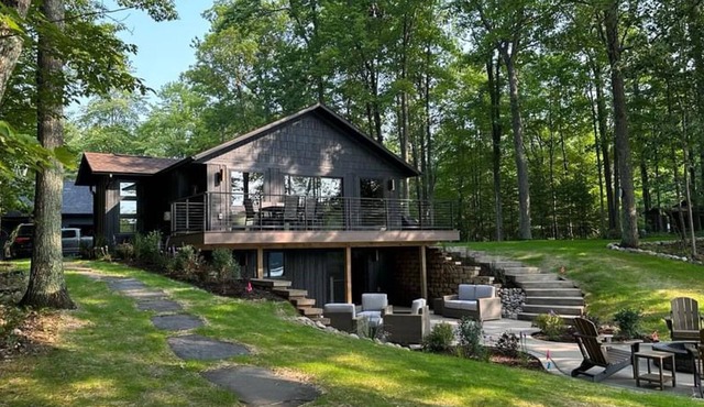Island Cove Cabin - Cozy, and Adventure-Ready!