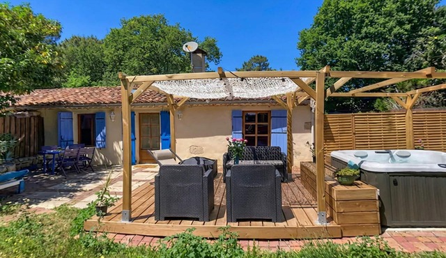 Jolie Maison avec jacuzzi
