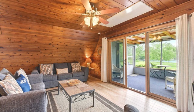 Juniper Presents: Chalet #68 Nr Beach, Play Area & Amenities