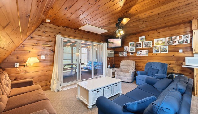 Juniper Presents: Chalet #50 Near Courts & Family Resort Fun