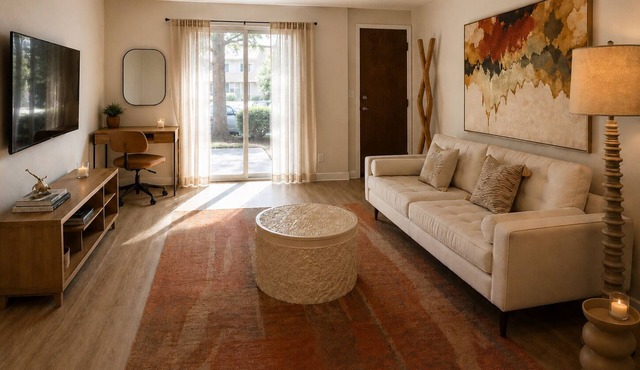 King bedroom apartment with workspace, AC, Parking, Laundry/by Arlington Heights