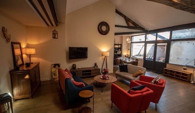 "l'Atelier Chambourdin - House Center Blois - Parking and terrace