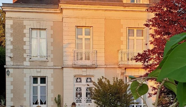 LA MAISON LEONARD