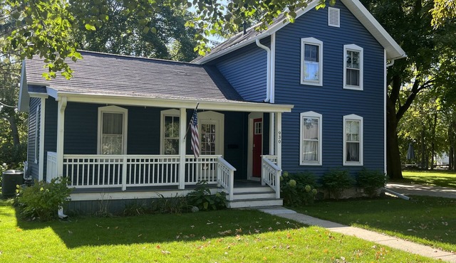 Lake Geneva Haven - Located in the Center of Everything!
