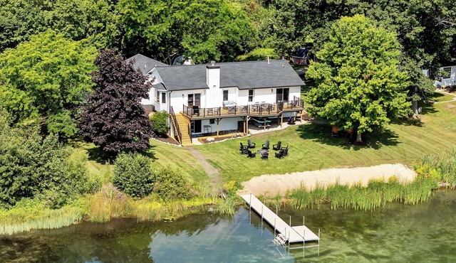 Lakefront Retreat w/Sandbar, Hot Tub, Dock & Kayaks - Sleeps 12