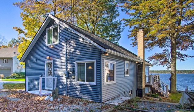 Lakefront Whitehall Home w/ Boat Slip & Deck!