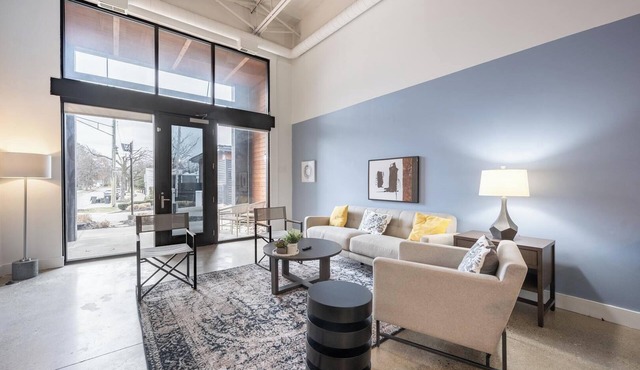 Landing | Beautiful 2BD, Gym, Pool