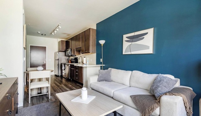 Landing | Incredible 1BD, Gym, Courtyard