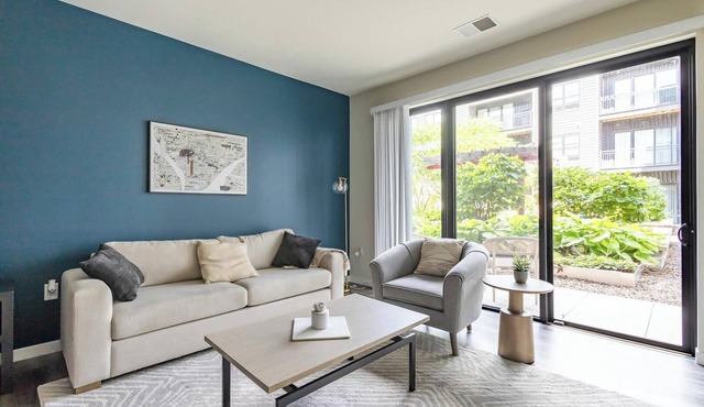 Landing | Modern 1BD, Gym, Clubhouse