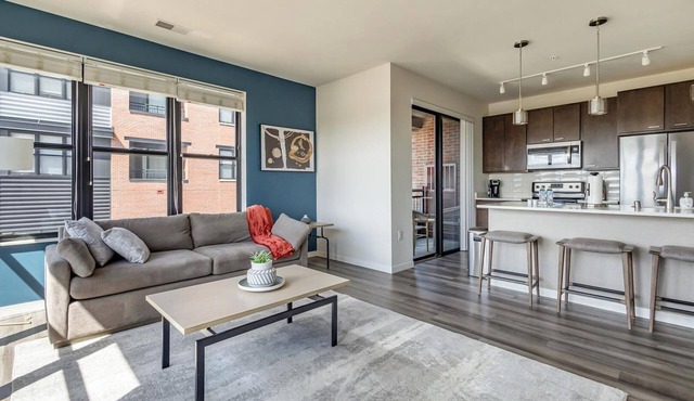 Landing | Stylish 2BD, Gym, Clubhouse