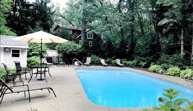 Large home with heated inground pool and hot tub. Close to beach!