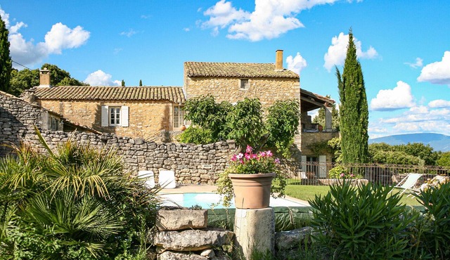 Le Mas de Marie, in Drôme Provençale, a 100% natural parenthesis