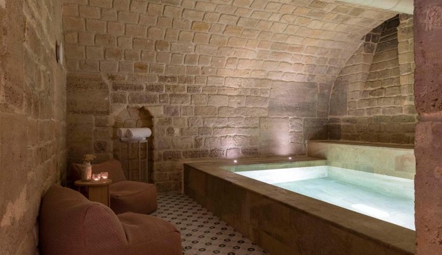Le Petit Beaumarchais Hotel & Spa