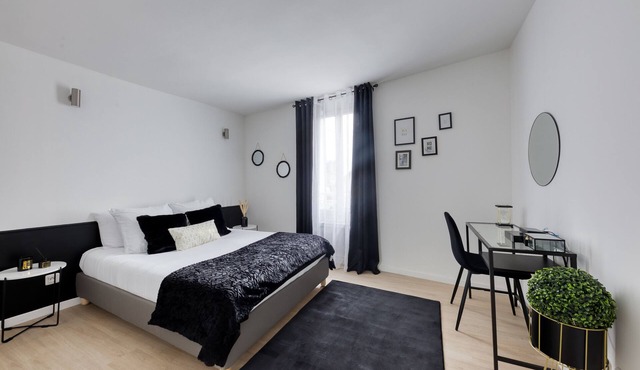 Le Ying & Le Yang Triplex, 4 minutes from the train station 🚊