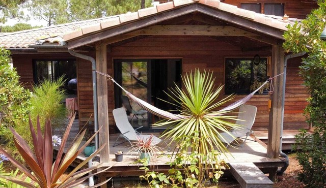 Light filled spacious house only 250m from the beach. in Carcans