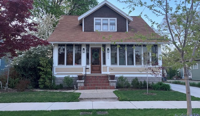 Location, Location, Location! Holland Historic District Charmer!