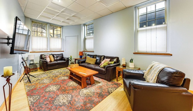 Long-Term Stay in Milwaukee! Pet-Friendly Condo