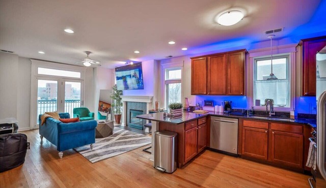 Long-Term Stays | 1 Garage Parking | Private Balcony
