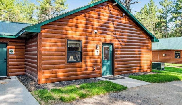 Luxe Pet-Friendly Cabins with Private Hot Tub