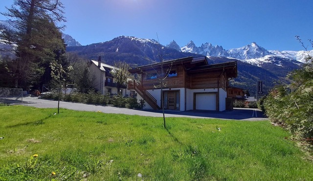 Luxurious chalet for 12 people, ideally located!