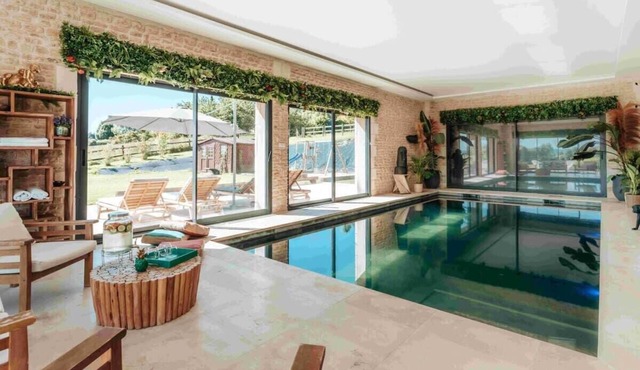Luxurious residence with a heated swimming pool