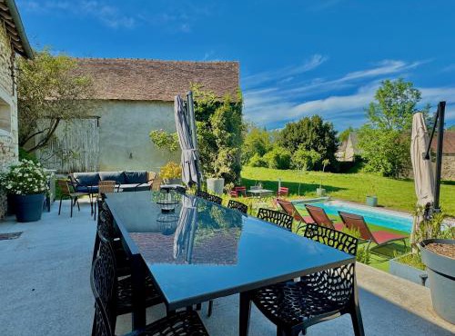 Maison ancienne moderne et design - 6 chambres 6 sdb - avec piscine et grand parc