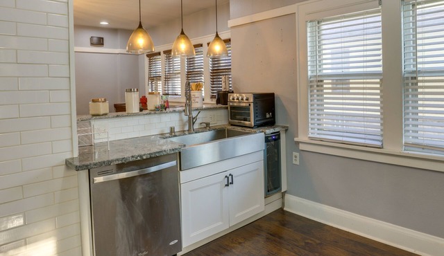 Milwaukee Vacation Rental - 2 Mi to Dineen Park!