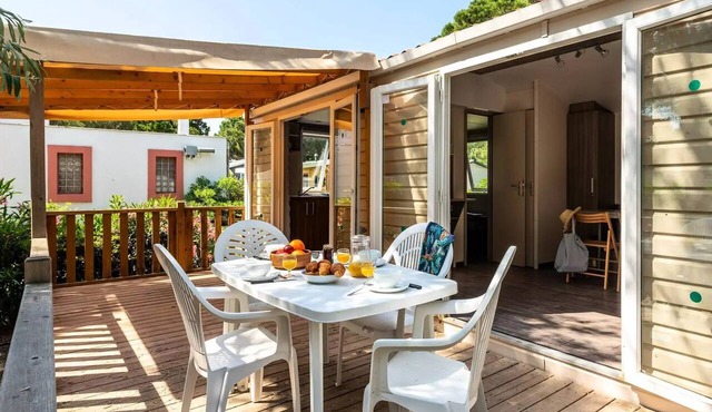 Mobile Home | Classic | 2 Bedrooms | Sleeps 4–6 | Raised Deck in Vendres-Plage