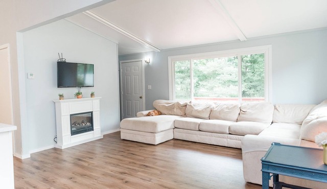 Northwoods Country Getaway! 40 acres to play and enjoy! No Cleaning Fee!